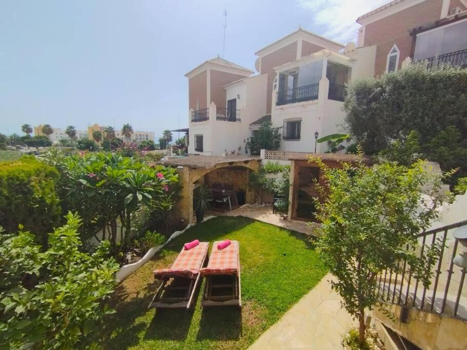 Beautiful 3 Bedroom Townhouse In Urb. Tropicana, Nerja Luaran gambar