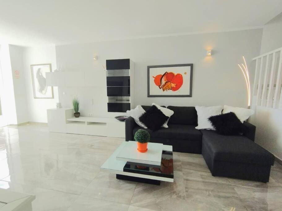 Beautiful 3 Bedroom Townhouse In Urb. Tropicana, Nerja Luaran gambar